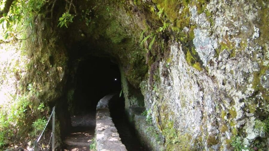 Caldeirão Verde: Queimadas PR9 Transfer and Self-Guided Hike - How hard is it really? Fitness, uneven ground, and tunnel comfort