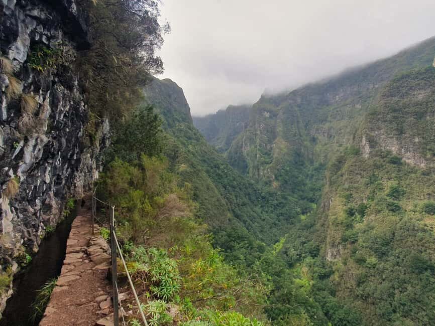 Caldeirão Verde: Queimadas PR9 Transfer and Self-Guided Hike - Pickup in Madeira: shared van, real names, and clear start instructions