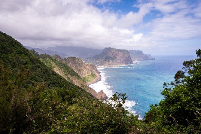 East of Madeira | Full Day 4x4 Tour - Quinta do Furao lunch: choosing a satisfying break