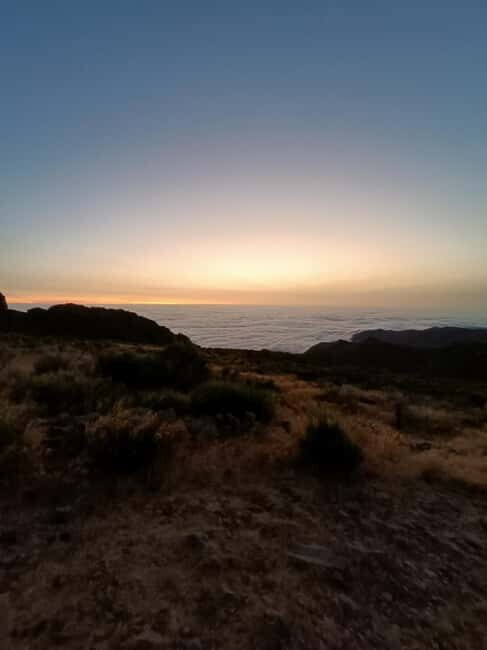 From 0 to 1818 meters to Pico do Arieiro Sunrise - Ribeiro Frio: The Break That Keeps the Morning Comfortable