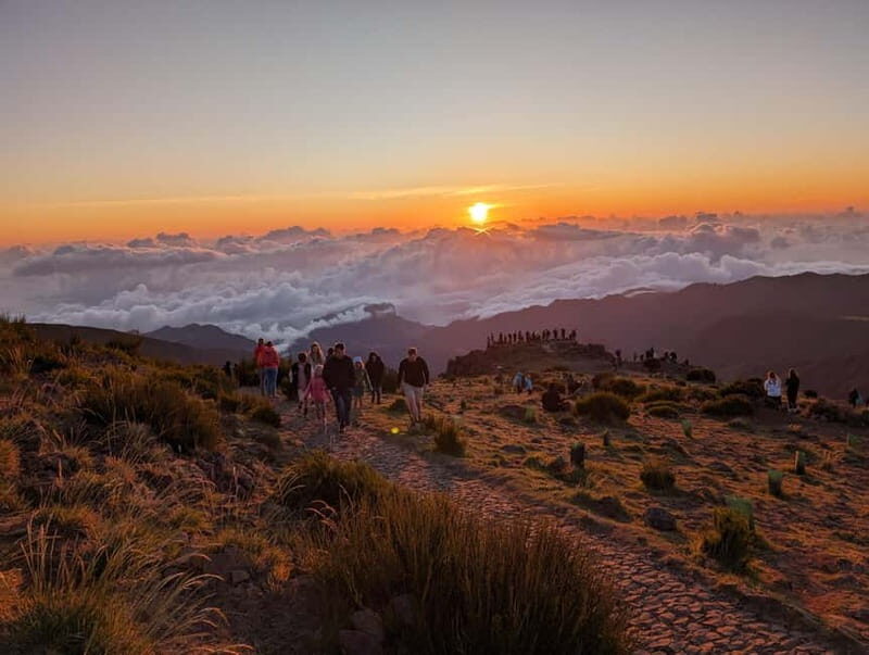 From Funchal: Pico Arieiro Sunrise with Optional Breakfast - Pico do Arieiro: what you’re really seeing at 1818 meters