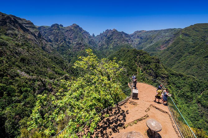Full Day East of Madeira Tour - Portela viewpoint via Santo da Serra: rural views and golf in the middle of it
