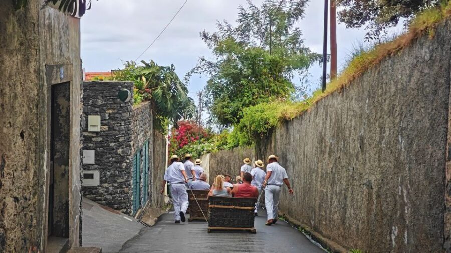 Funchal: Monte Toboggan and Old Town Tour by Tuk-Tuk - Practical tips to make your basket cart day smoother