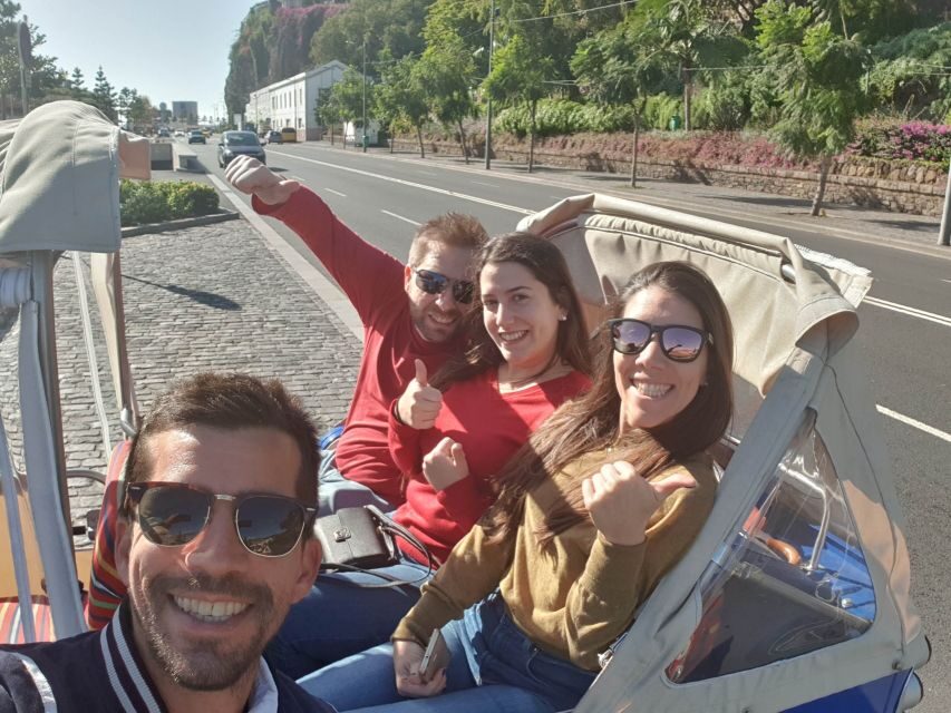 Funchal: Monte Toboggan and Old Town Tour by Tuk-Tuk - Old Town and the farmers market passes: short stops that add up