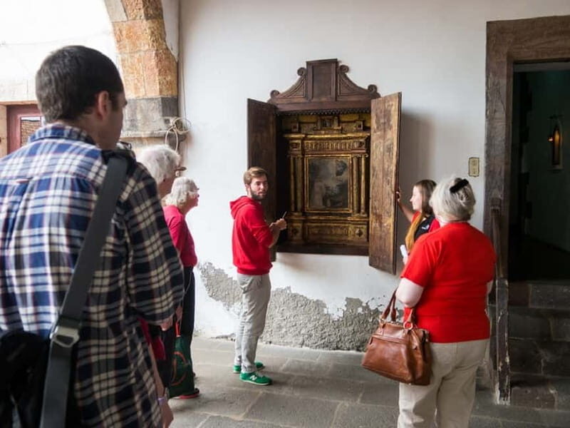 Hidden Funchal: Stories & Secrets Tour - Manor Houses, Noble Families, and the Funchal Backstreet Feel
