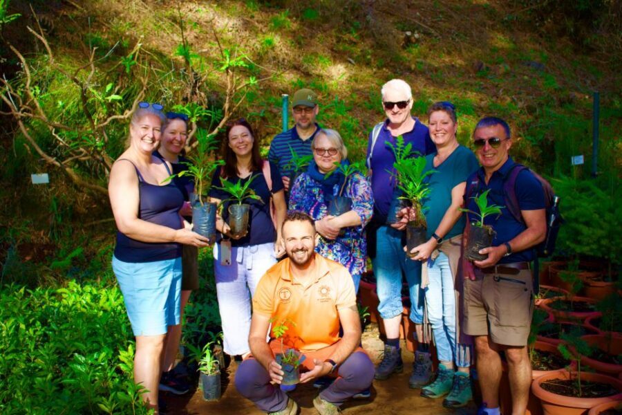 Madeira: Arieiro, Santana, Ponta de São Lourenço Jeep Tour - What to pack and who this tour suits best