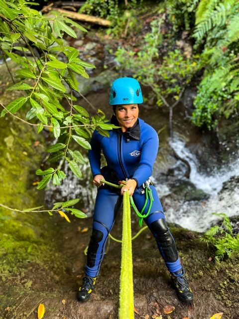 Madeira: Beginner Canyoning - Level 1 - Pickup and the drive: from Funchal to the canyon in one smooth push