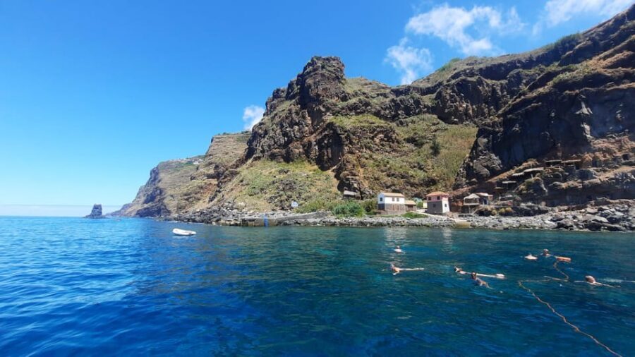 Madeira: Boat Trip with Lunch, Drinks, and Hotel Transfer - Drinks and the pace: staying cool without thinking about it