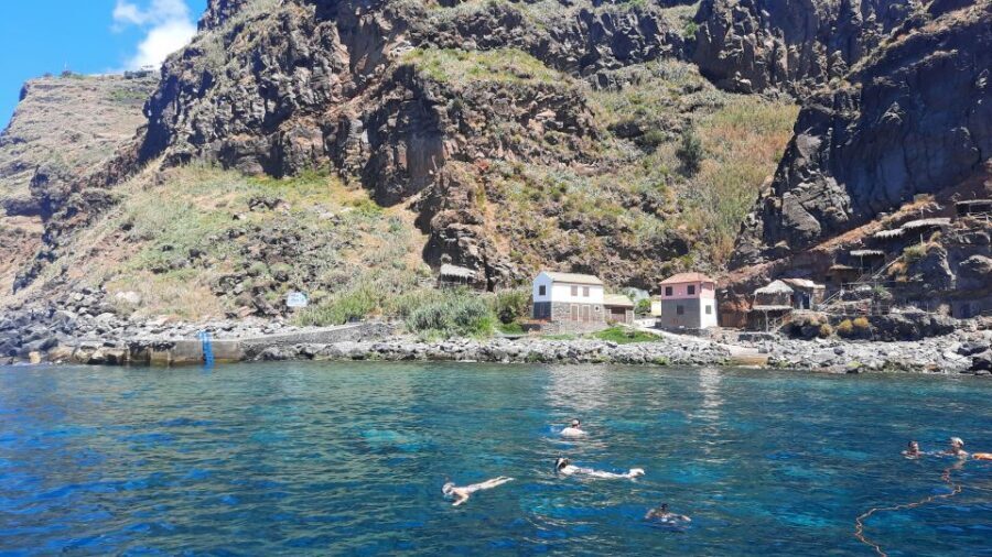 Madeira: Boat Trip with Lunch, Drinks, and Hotel Transfer - Timing, sea conditions, and what to pack so you’re happy