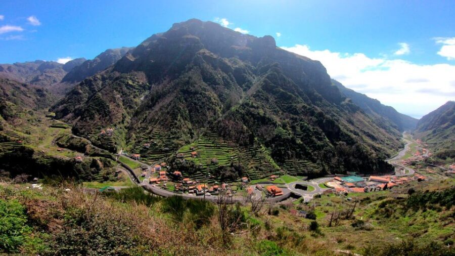 Madeira: Cabo Girão, Wine Tasting, & Serra d'Água Jeep Tour - Quinta do Barbusano: professional Madeira wine tasting done right