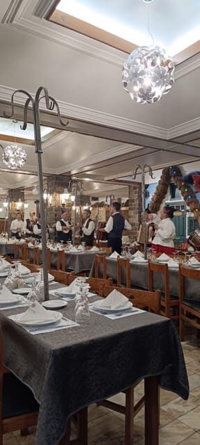 Madeira: Folk Dancing Show and Traditional Local Dinner - The Three-Course Dinner: expect classic Madeira comfort food