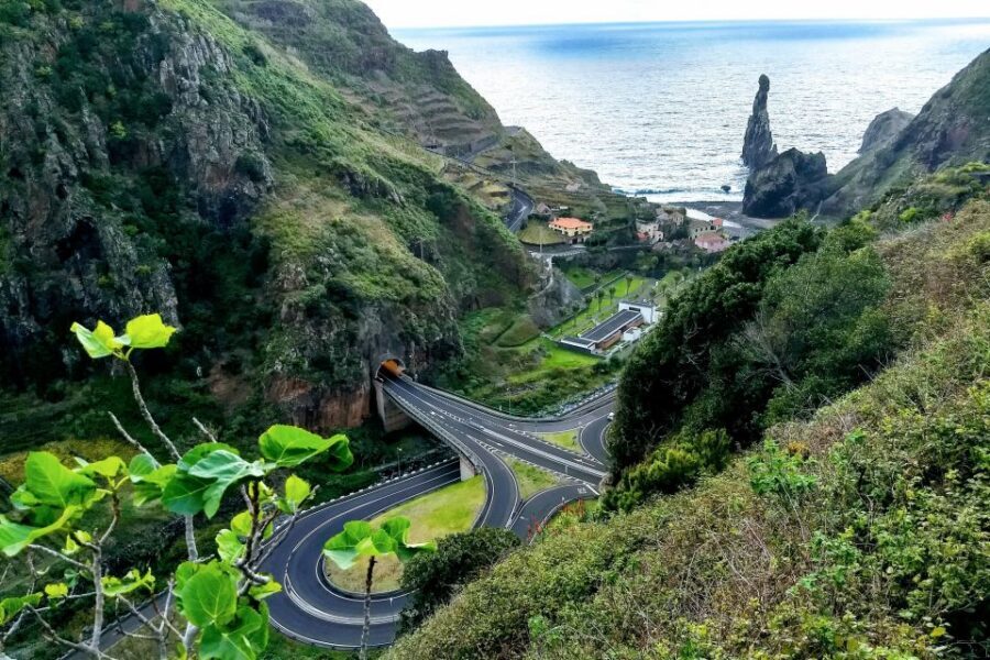 Madeira: Full-Day Jeep Tour, Natural Pools, Seixal & Fanal - Ponta do Sol and the return to Funchal: one last photo before the end