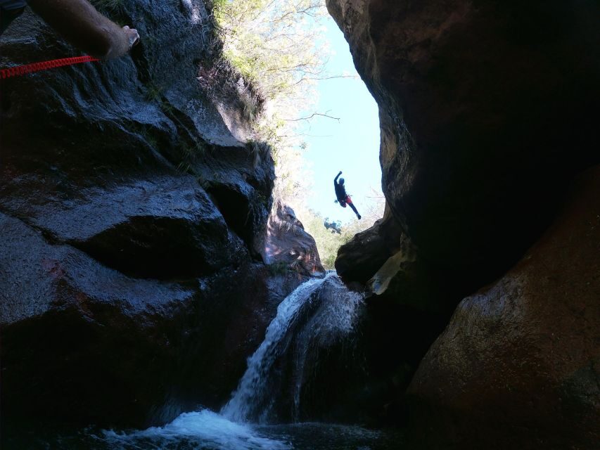 Madeira: Intermediate (Level 2) Canyoning Experience - Entering the Canyon: Walk-In Views and the Sound of Water