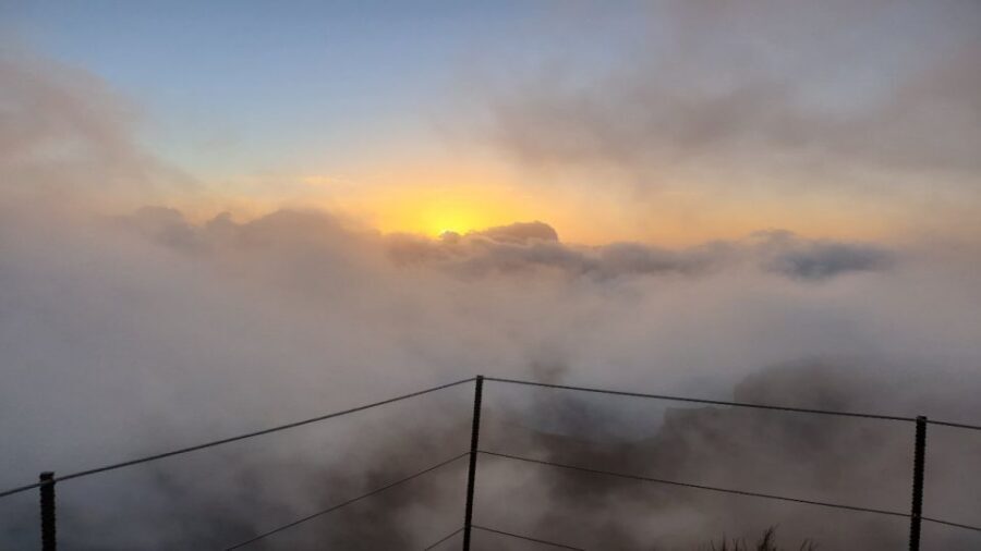 Madeira: Pico do Areeiro Sunrise Tour - Faial and São Roque do Faial: cliffs and coast with breathing room