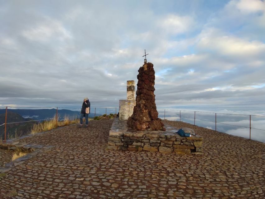 Madeira: Pico Ruivo Guided Sunrise Hike with Hotel Pickup - Walking in the dark: head torch hiking with stargazing time