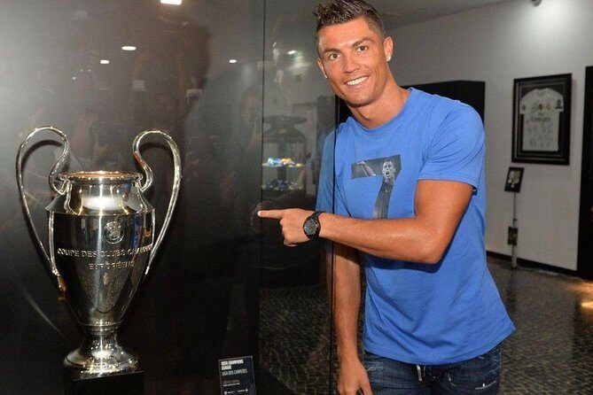 Madeira: Private Cristiano Ronaldo Tour with CR7 Museum - Starting in Funchal: How the Tour Finds Its Feet Fast
