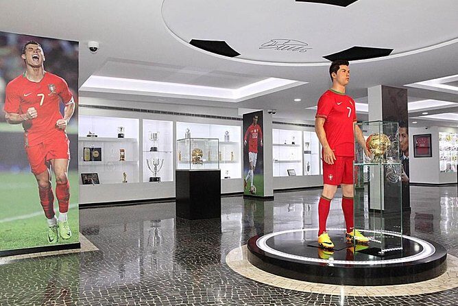 Madeira: Private Cristiano Ronaldo Tour with CR7 Museum - Photo Spots and Timing: Making the Most of Your Short Window