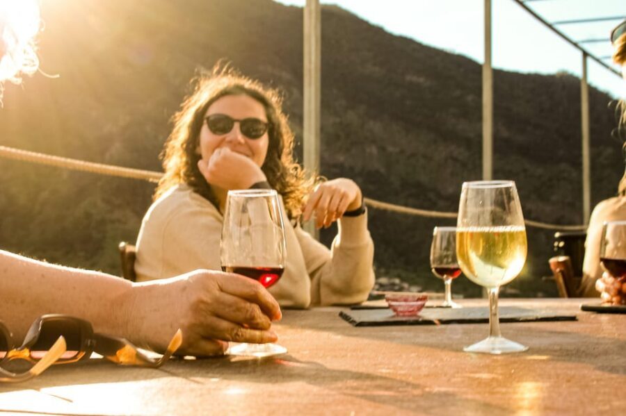 Madeira: Wine & Tapas, Cabo Girão Skywalk 4x4 Jeep Adventure - Cabo Girão Skywalk: the €5 entrance that makes the heights real