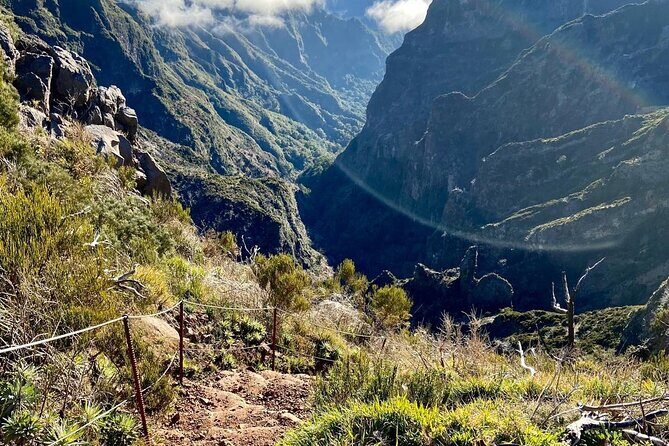 Morning Transfer To Pico Do Arieiro, Hike To Pico Ruivo & Return From Teixeira - How Pickup Timing Works (and Why Being On Time Matters)