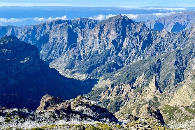 Morning Transfer To Pico Do Arieiro, Hike To Pico Ruivo & Return From Teixeira - Price and Value: Why the Transfer-Only Model Can Be a Smart Buy