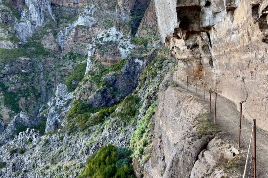 Pico Do Arieiro Pico Ruivo Sunrise or Morning Hike Transfers - Key highlights to know before you go