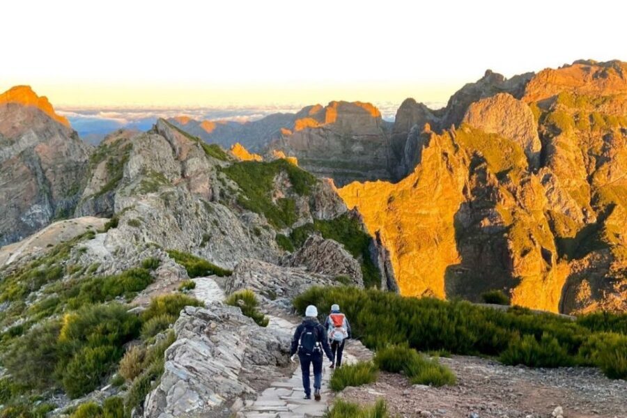 Pico Do Arieiro Pico Ruivo Sunrise or Morning Hike Transfers - The van transfer from Funchal or Caniço (and why it matters)