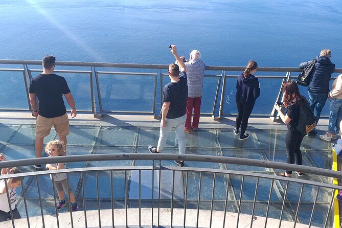 Private Madeira tour 8 people - East vs West: How Flexibility Keeps Your Route Working