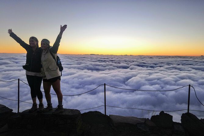 Sunrise Guided Hike PR1 Pico do Areeiro Pico Ruivo small group - A Small Group Changes How the Hike Feels