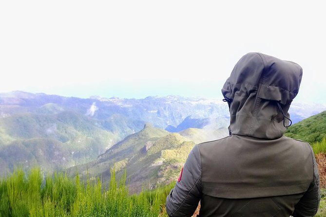 Sunrise Guided Hike PR1 Pico do Areeiro Pico Ruivo small group - What’s Included vs. What You Must Plan Yourself
