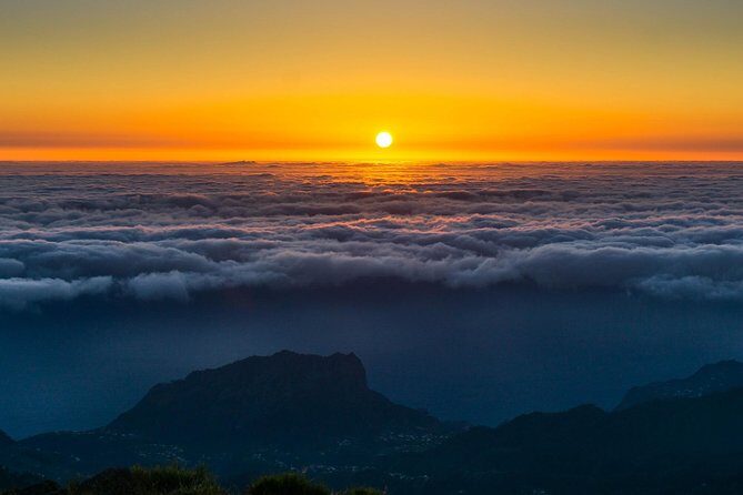 Sunrise Tour @ Pico Do Areiro | Half Day 4x4 Tour - Who This Tour Suits Best (and Who Might Feel It Less)