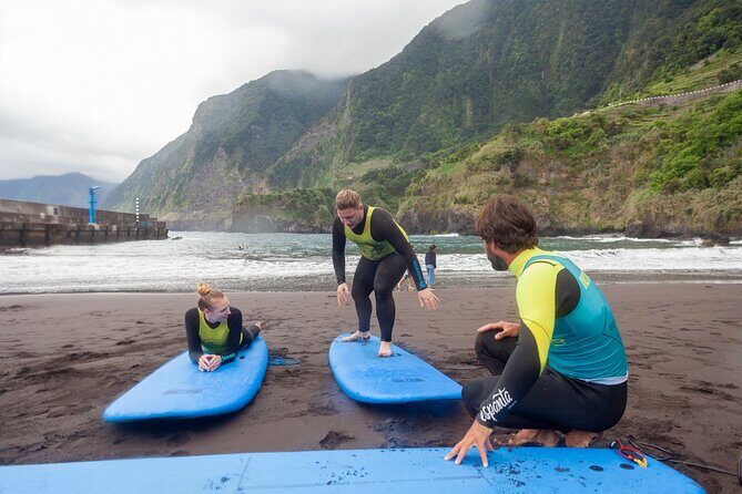 Surfing Lessons in Madeira - Warm-Up, Stretching, Take-Off: The Skills That Make Your Next Session Easier