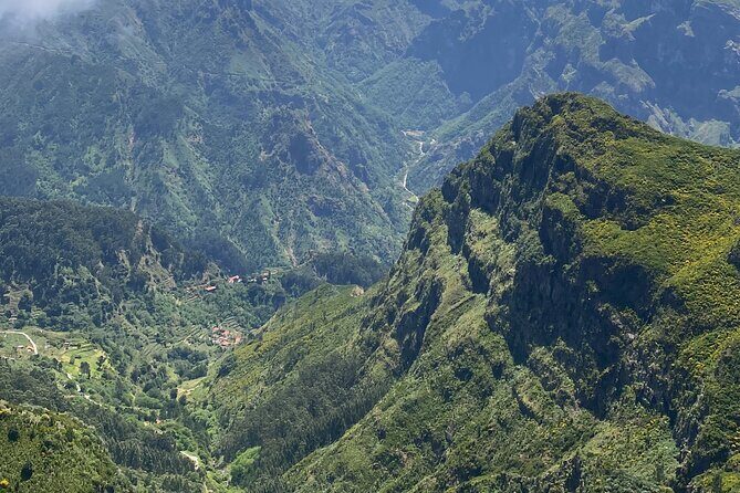 West Side Private Full Day Tours around Madeira Island - Cabo Gírao glass platform: the cliff view everyone remembers